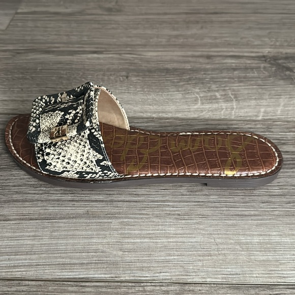 BRAND NEW Sam Edelman Granada Snake Print Sandal Slides with Buckle - Picture 3 of 7